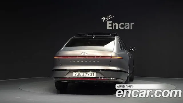 Hyundai Grandeur — Фото автомобиля 2