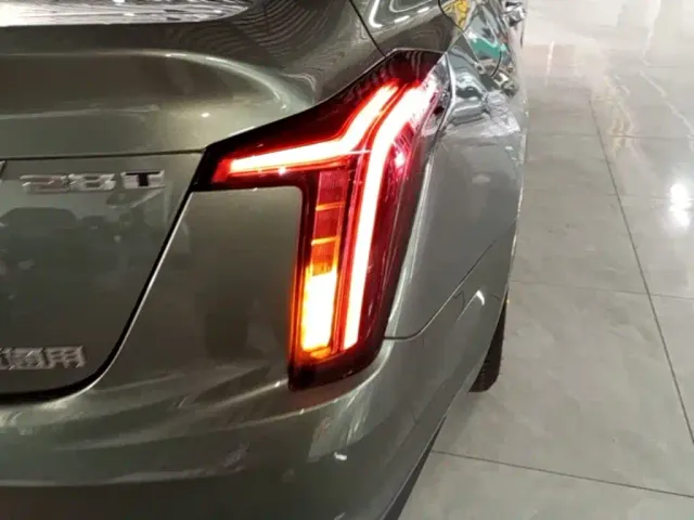Cadillac CT5 — Фото автомобиля 7