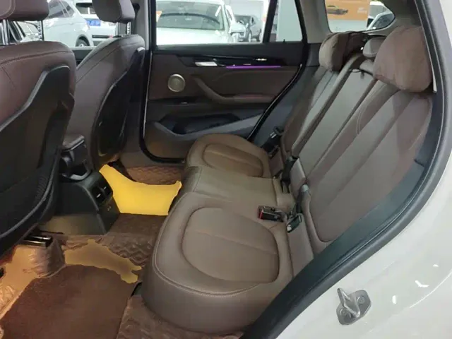 BMW X1 — Фото автомобиля 16