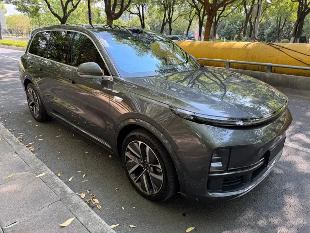 Li Auto L9 — Фото автомобиля 3
