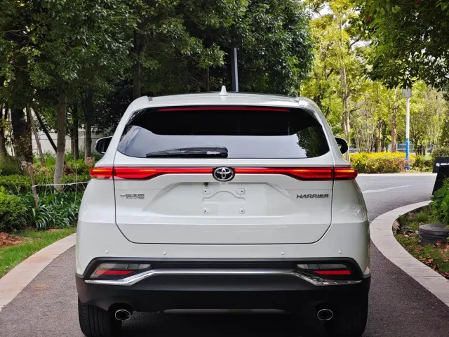 Toyota Harrier — Фото автомобиля 5