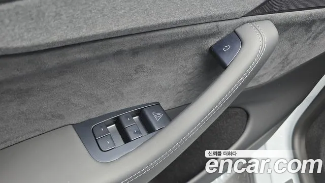 Tesla Model Y — Фото автомобиля 30