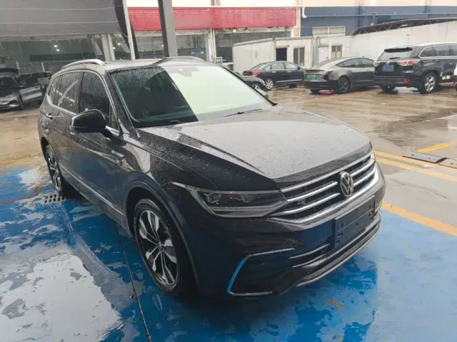Volkswagen Tiguan L — Фото автомобиля 3