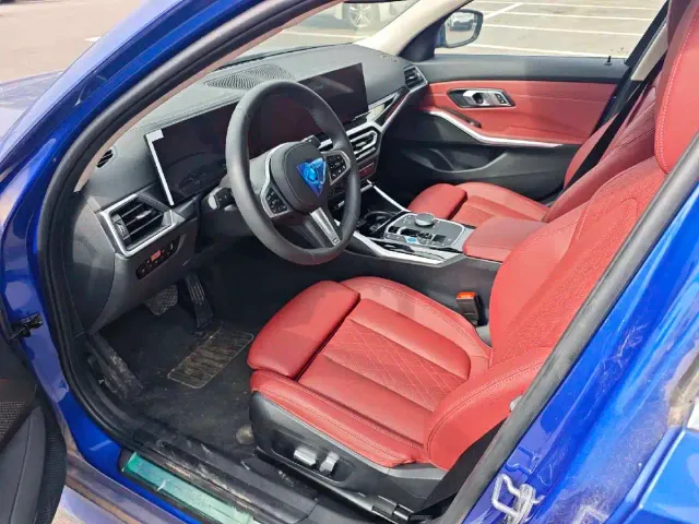 BMW i3 — Фото автомобиля 6