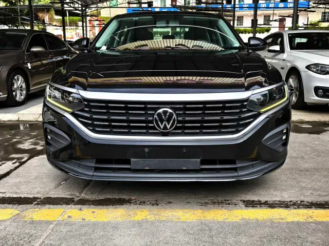 Volkswagen Passat — Фото автомобиля 3