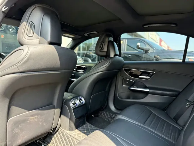 Mercedes-Benz C-Class — Фото автомобиля 8