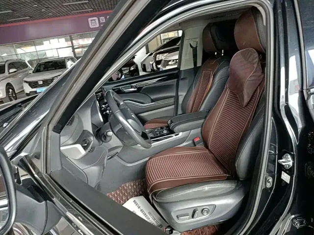 Toyota Highlander — Фото автомобиля 14