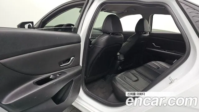 Hyundai Avante — Фото автомобиля 16