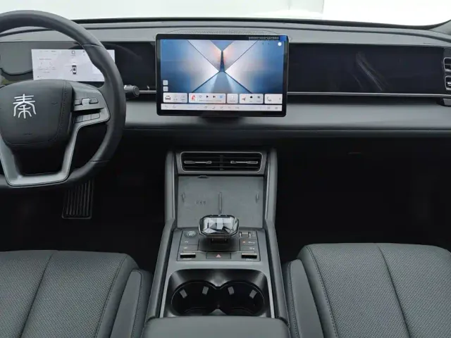 BYD Qin L — Фото автомобиля 16