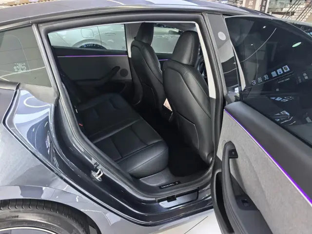 Tesla Model 3 — Фото автомобиля 16