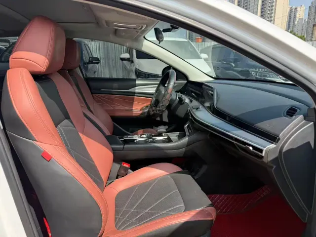 Changan Eado — Фото автомобиля 7