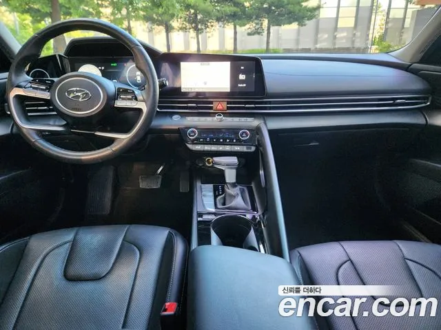 Hyundai AVANTE Avante (CN7) — Фото автомобиля 15