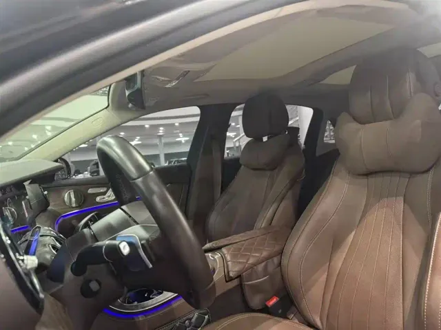Mercedes-Benz E-Class — Фото автомобиля 11