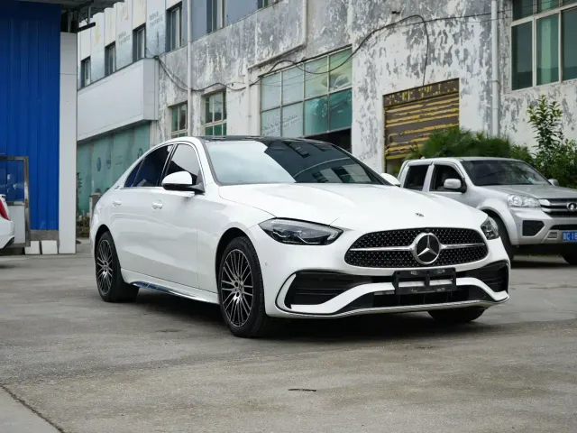Mercedes-Benz C-Class — Фото автомобиля 3