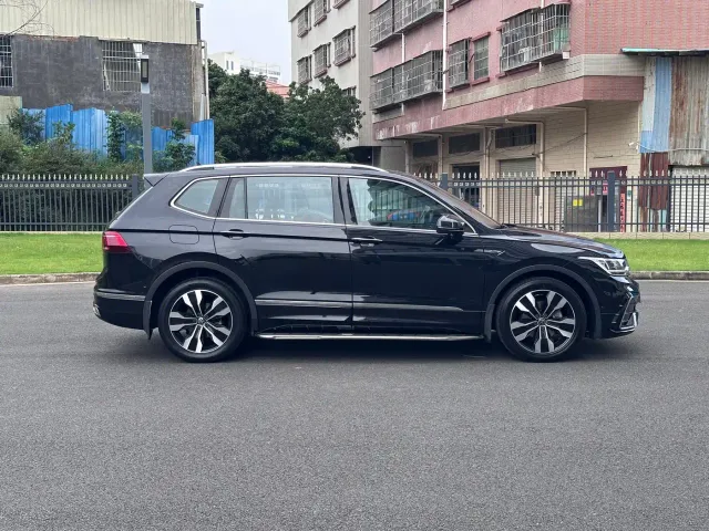 Volkswagen Tiguan L — Фото автомобиля 7