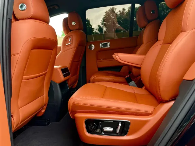 Li Auto L8 — Фото автомобиля 9