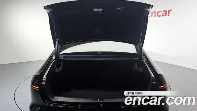 Hyundai Grandeur Grandeur (GN7) 2.5 Бензин 2WD — Фото автомобиля 20