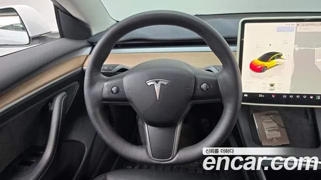 Tesla Model 3 — Фото автомобиля 18
