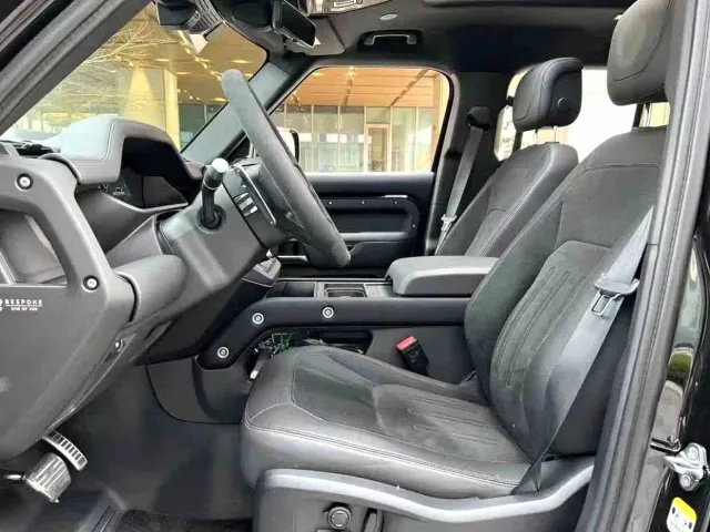 Land Rover Defender — Фото автомобиля 5