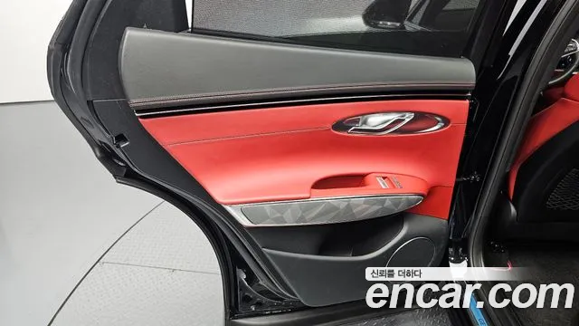 Genesis GV70 — Фото автомобиля 14