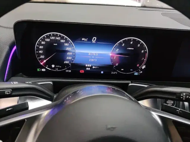 Mercedes-Benz GLB-Class — Фото автомобиля 11