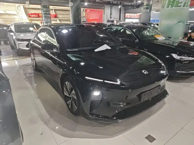 Nio ET5 — Фото автомобиля 3