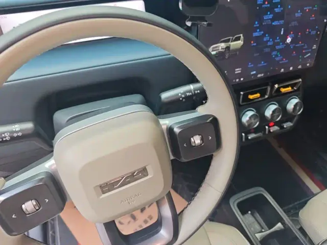iCAR V23 — Фото автомобиля 13