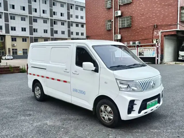 Changan Ruixing EM60 — Фото автомобиля 3