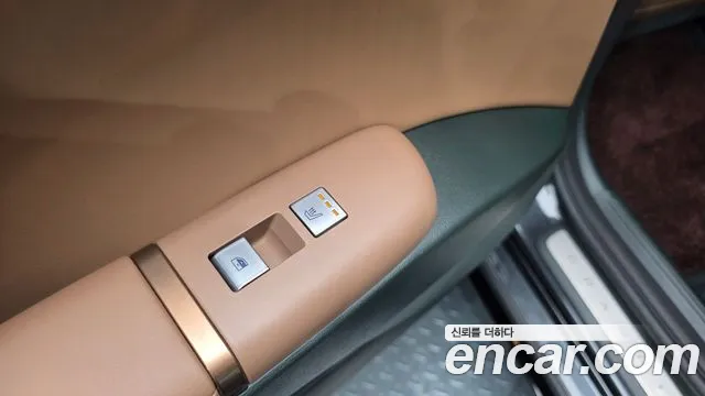 Hyundai Grandeur GN7 — Фото автомобиля 30