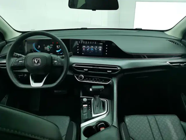 Changan Eado — Фото автомобиля 12