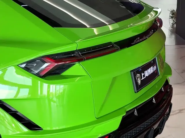 Lamborghini Urus — Фото автомобиля 17