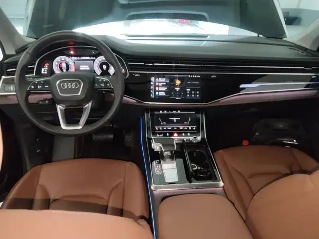 Audi Q7 — Фото автомобиля 9