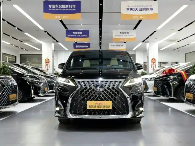 Lexus LM — Фото автомобиля 3