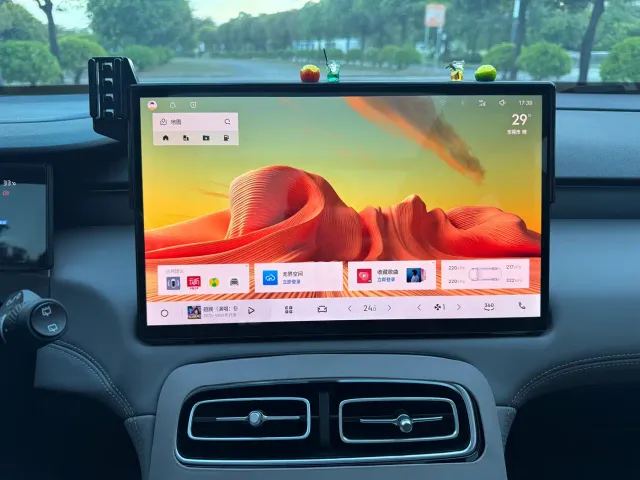 Geely Boyue L — Фото автомобиля 15