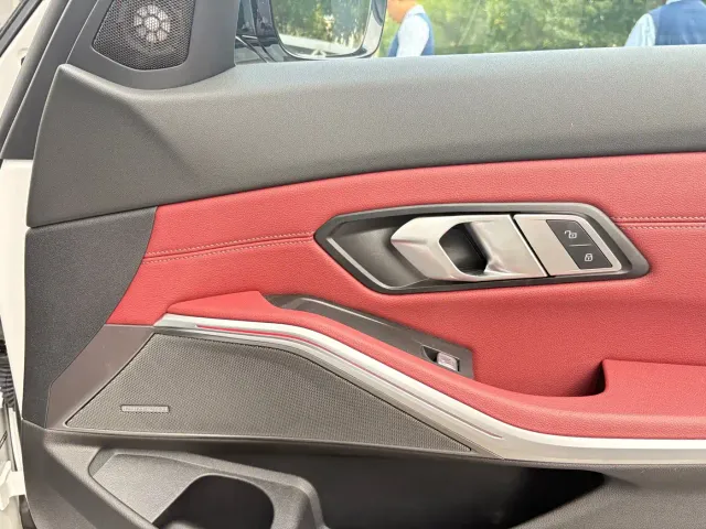 BMW 3 Series — Фото автомобиля 13