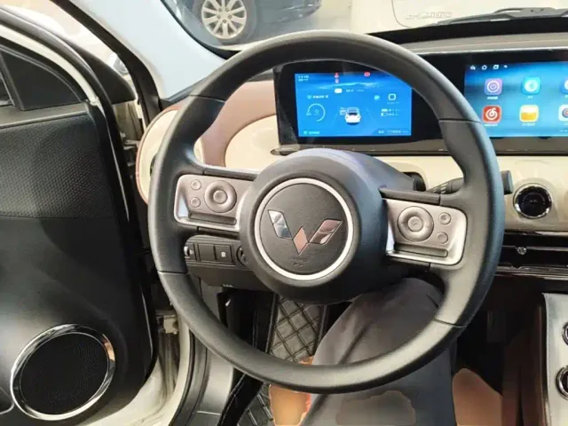 Wuling Bingo — Фото автомобиля 10