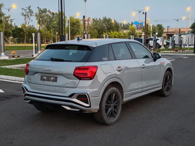 Audi Q2L — Фото автомобиля 7