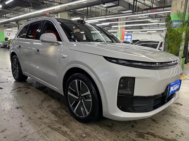 Li Auto L6 — Фото автомобиля 2