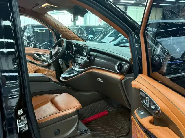Mercedes-Benz V-Class — Фото автомобиля 7