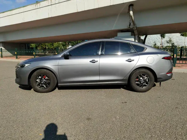 BYD Qin PLUS — Фото автомобиля 23