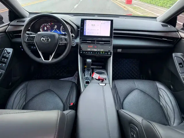 Toyota Avalon — Фото автомобиля 2