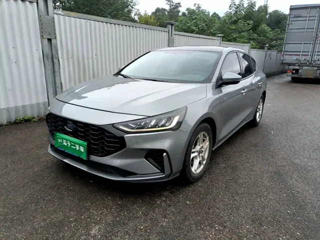 Фотография автомобиля — Ford Focus