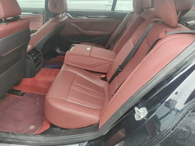 BMW 5 Series — Фото автомобиля 16