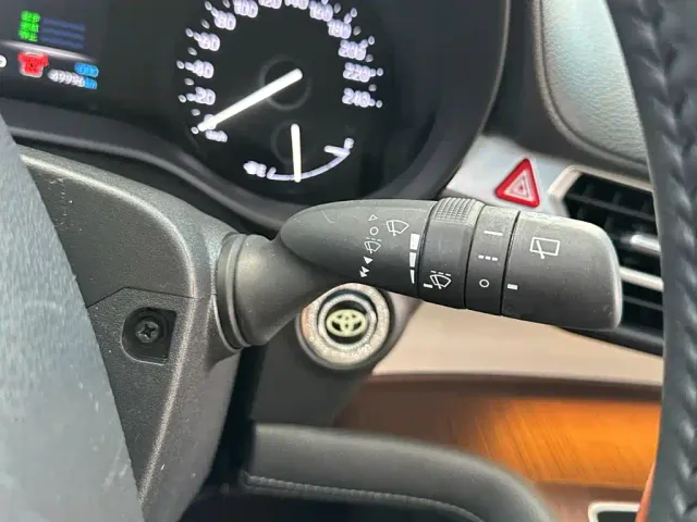 Toyota Sienna — Фото автомобиля 26