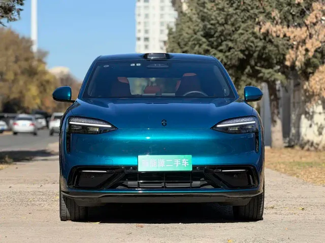 Aito M6 — Фото автомобиля 2