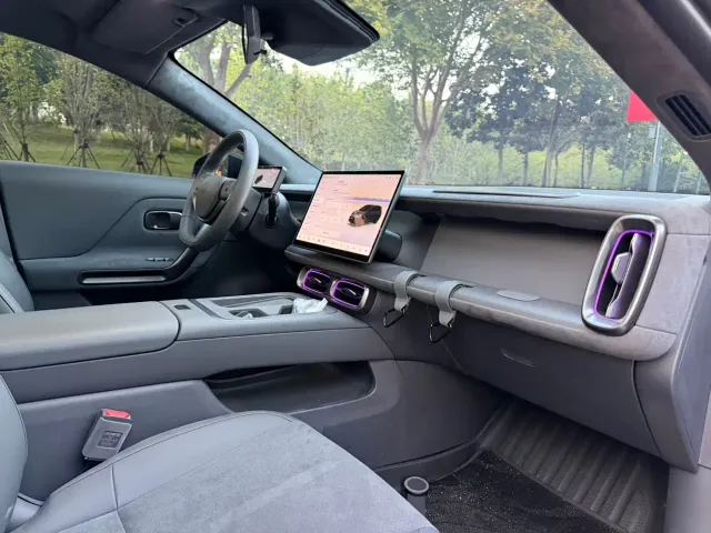 Leapmotor Lafa 5 — Фото автомобиля 11