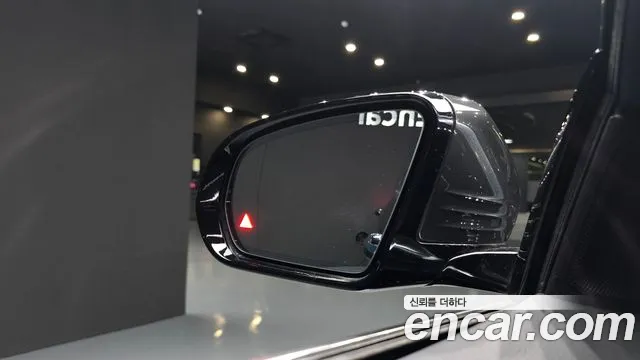 Mercedes-Benz E-Class — Фото автомобиля 17