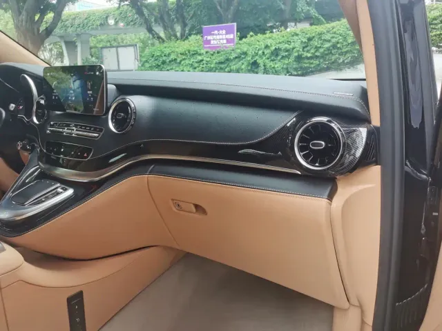 Mercedes-Benz V-Class — Фото автомобиля 9