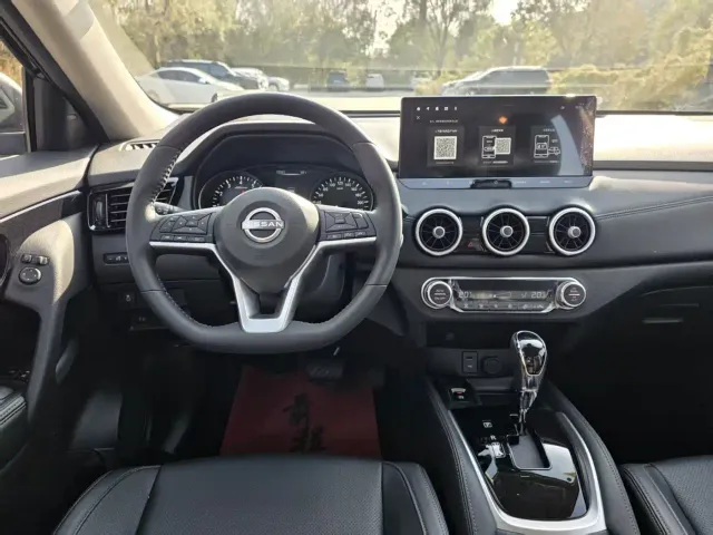 Nissan X-Trail — Фото автомобиля 10