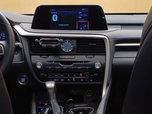 Lexus RX — Фото автомобиля 20